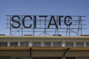 large letter sign for sci arc on roof