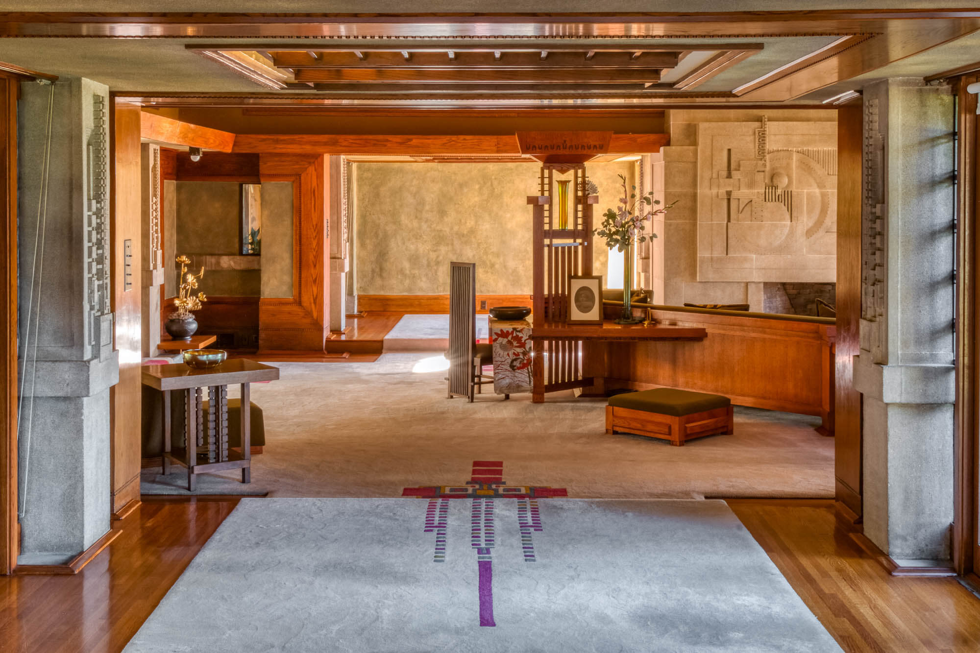 living room of the hollyhock house