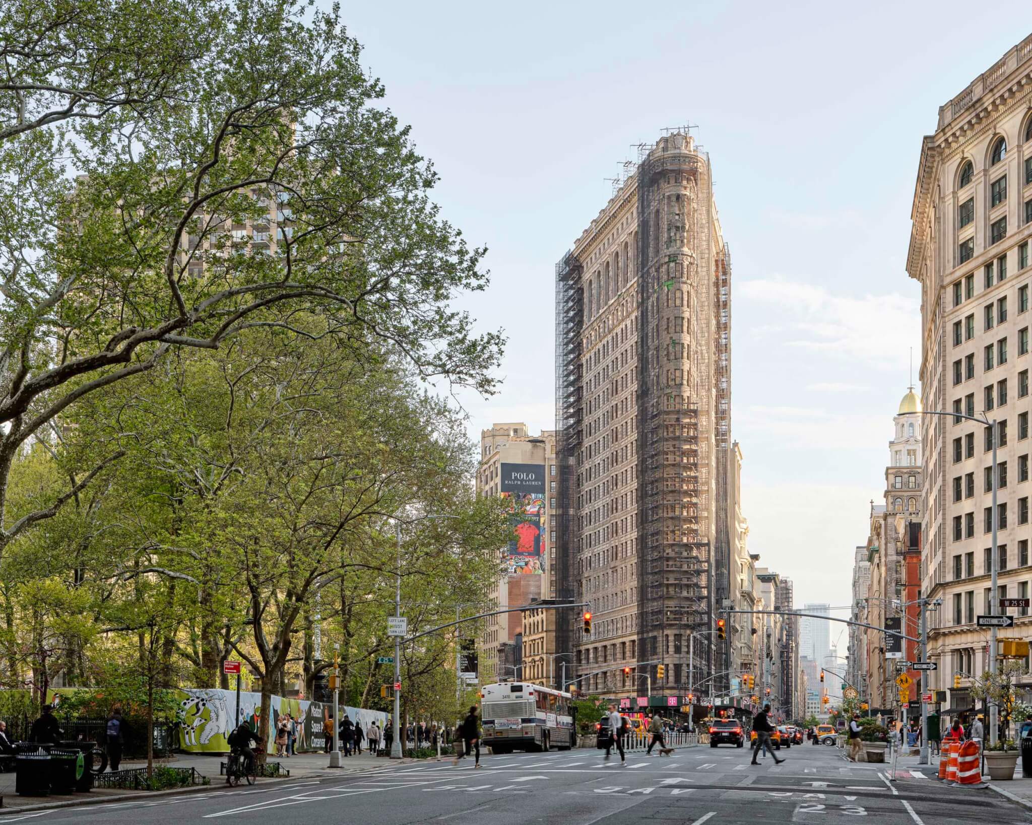 New York City's Iconic Flatiron Building Sells for $190 Million at Auction, Smart News