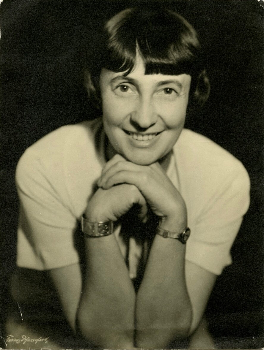 portrait of Margarete Schütte-Lihotzky