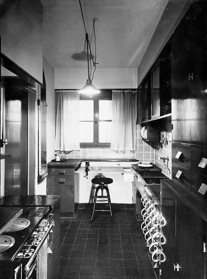 black and white photo of Frankfurt kitchen
