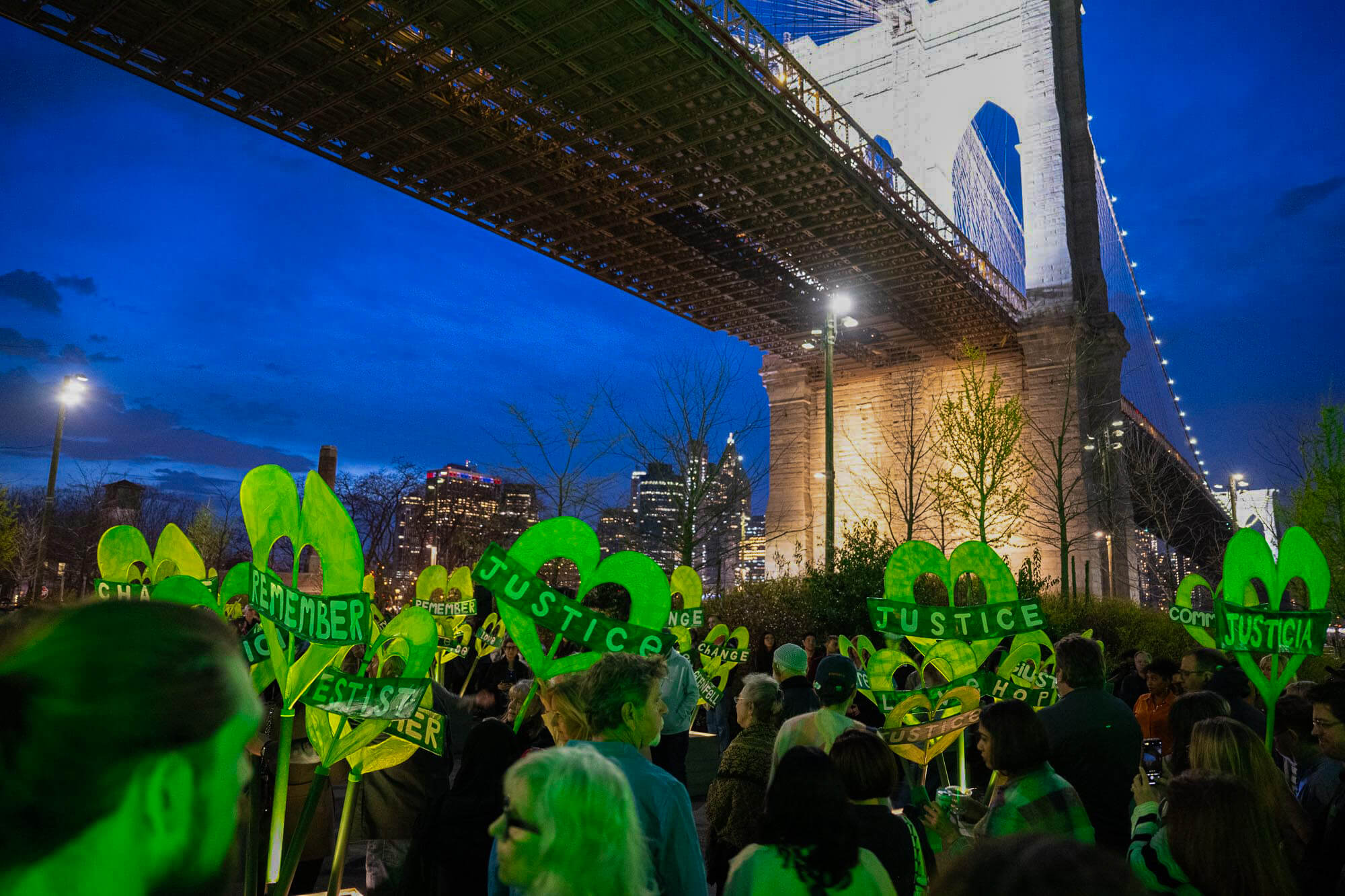 the play concludes outside underneath the Brooklyn Bridge