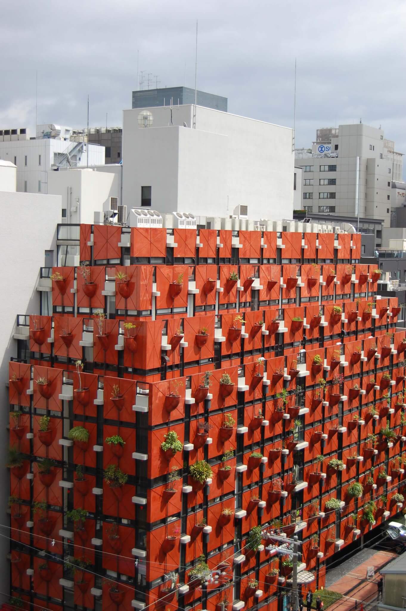 Organic Building of Osaka in Japan by Gaetano Pesce